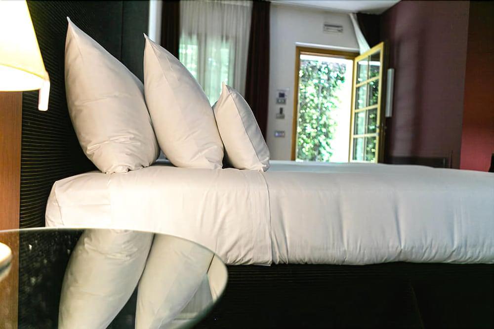 Hotel Mulino Grande Кузаго Экстерьер фото